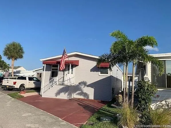 536 Nettles Blvd, Jensen Beach, FL 34957