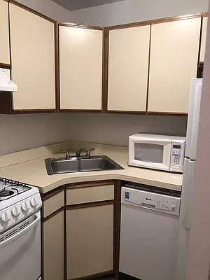 Rented by Prime One Realty Corp | media 6