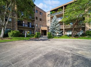 1400 N Elmhurst Rd APT 119, Mount Prospect, IL 60056