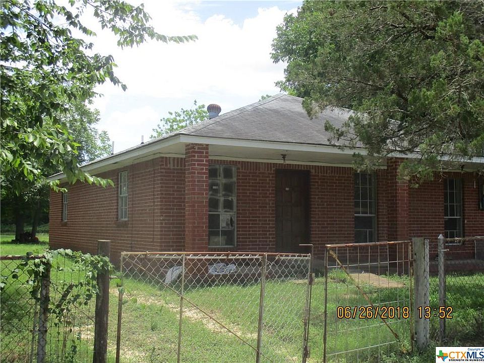 2nd image of 225 W Austin St