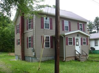 621 Pine St, Garrett, PA 15542