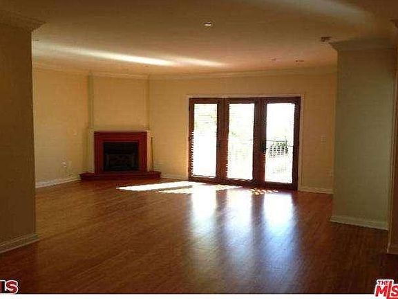 5th image of 11863 Darlington Ave Unit 102