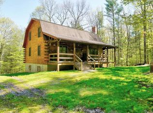 62 Deer Run Rd, Lakeville, PA 18438