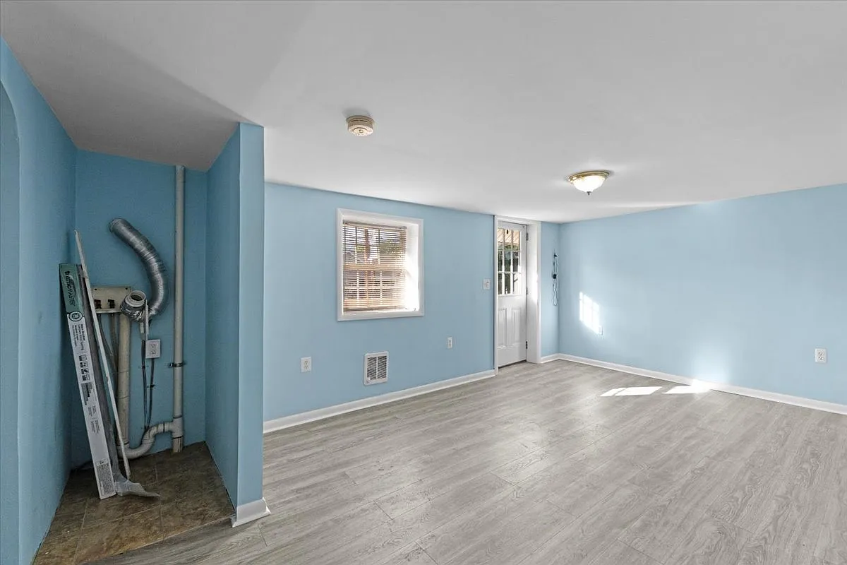 3 bed, 1057 sqft, $1,700 — Photo 4