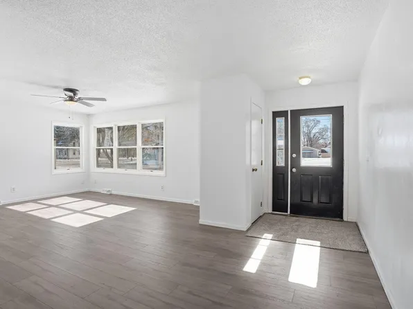 16 14th St NW, Faribault, MN 55021