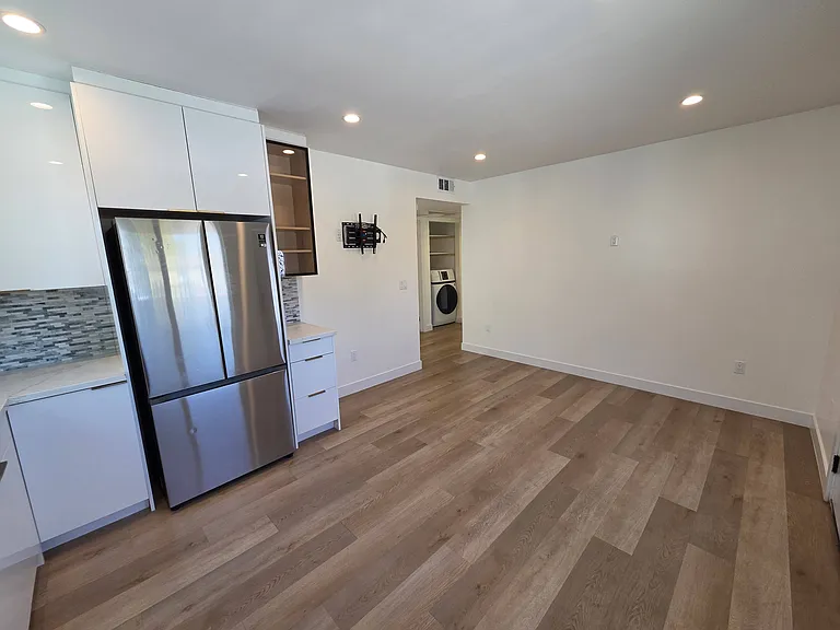 14929 Titus St #A — Photo 4