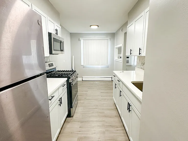 4300 N Keystone Ave #1B — Photo 2