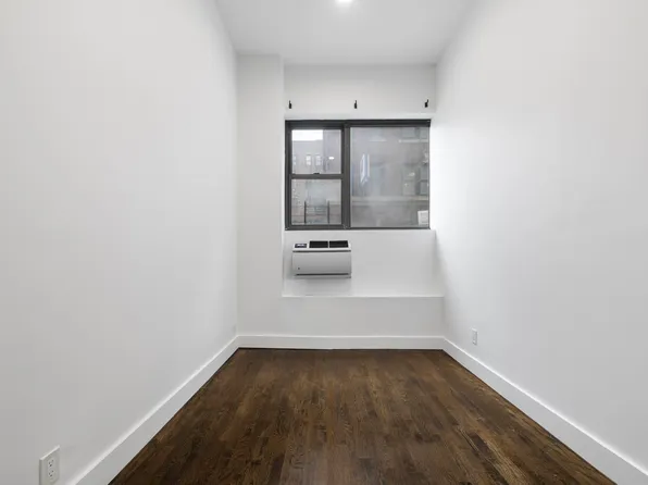 213 East 37th Street image 6 of 19