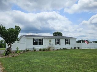 145 Boomerang Rd, Harrisville, PA 16038