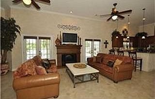4th image of 1326 Brazoswood Pl