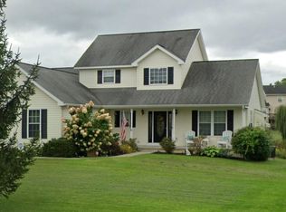 16 Stableford Pl, Mechanicville, NY 12118