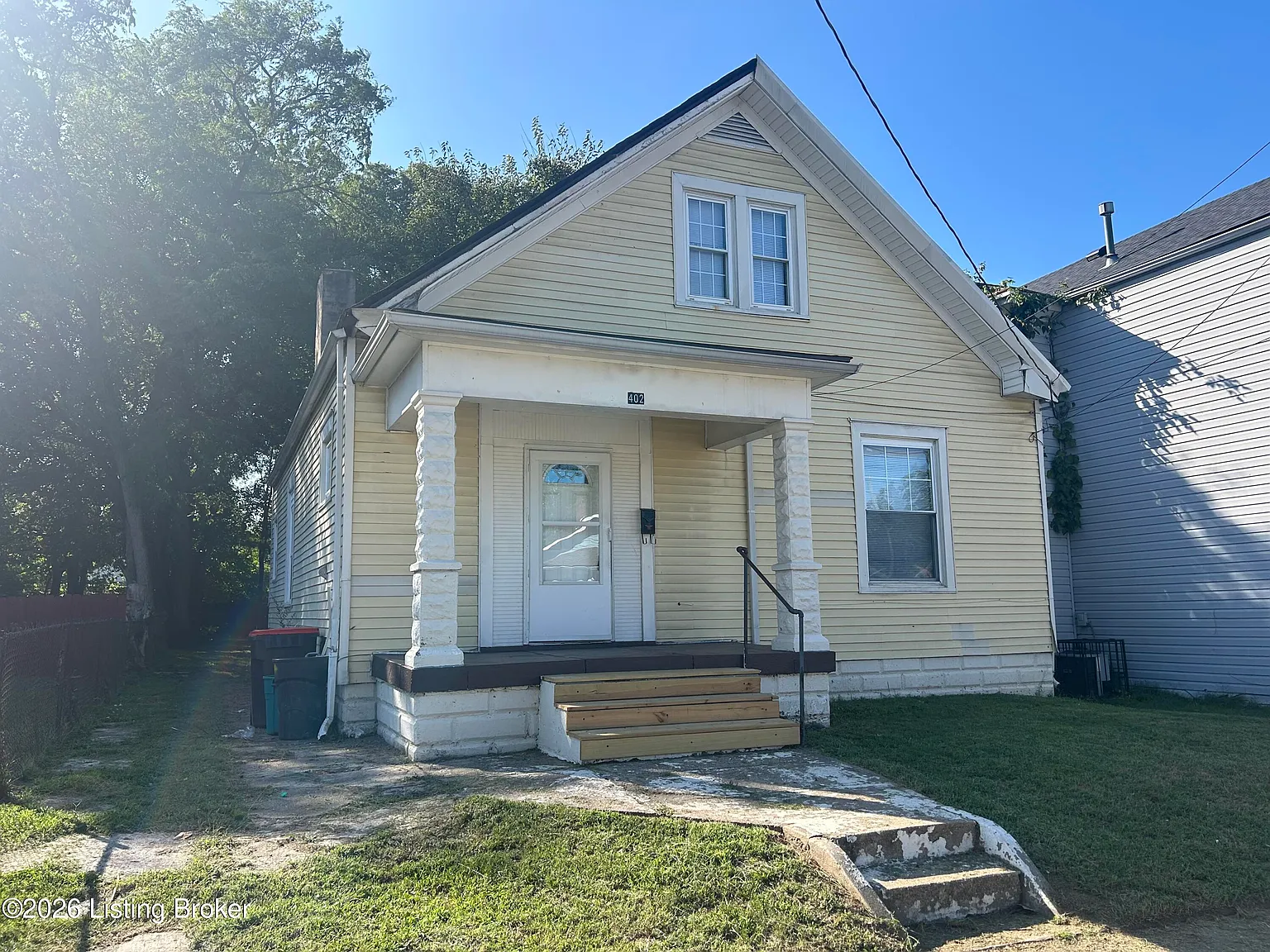 3 bed, 1.0 bath, 1680 sqft, $1,000 — Photo 1