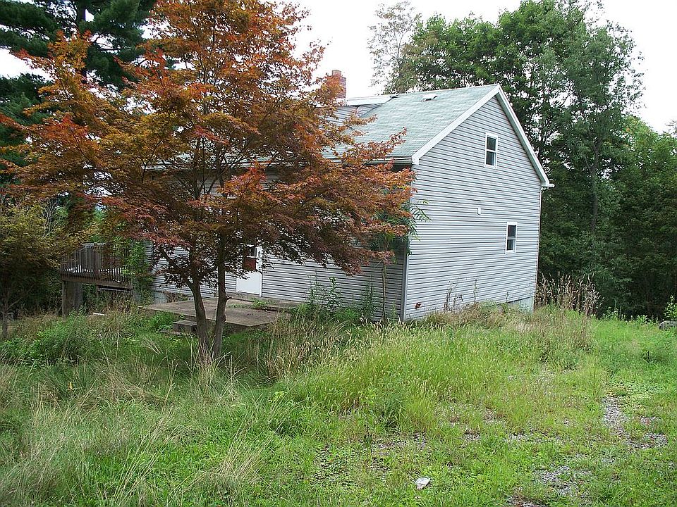 2nd image of 235 Susquehanna Rd