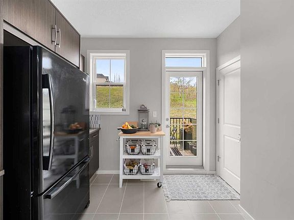 4th image of 162 Ascot Point SW
