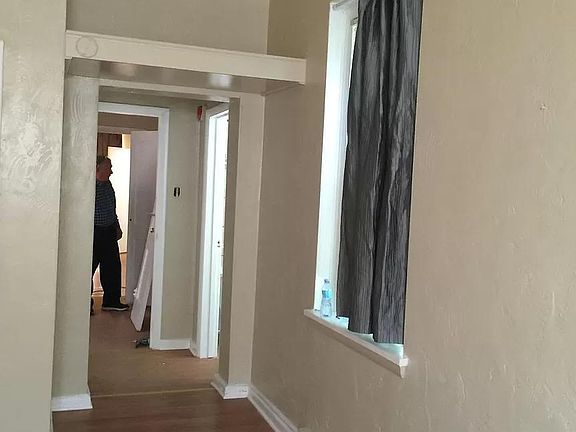 2nd image of 710 Fairmount Ave Floor 1