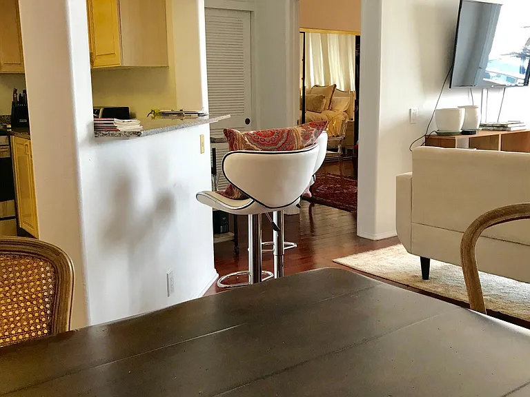 8349 Blackburn Ave #302 — Photo 297