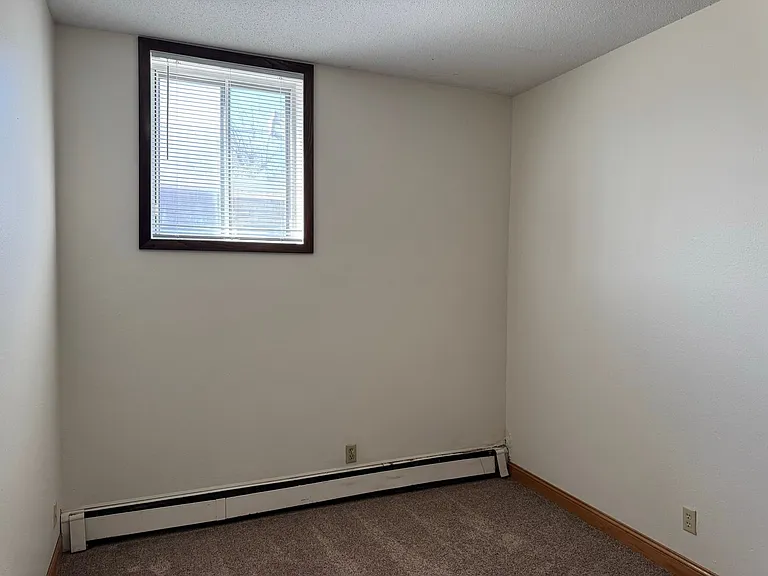 Crestwood Apartments — Photo 79