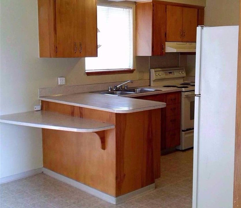 1st image of 3631 Long Lake Dr SE