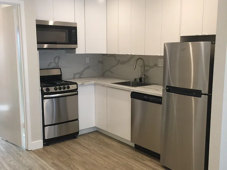 947 Azure St #2 — Photo 6