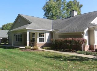 71 Community Dr, Avon Lake, OH 44012