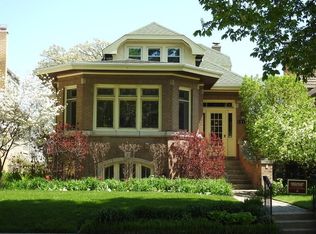1212 Edmer Ave, Oak Park, IL 60302