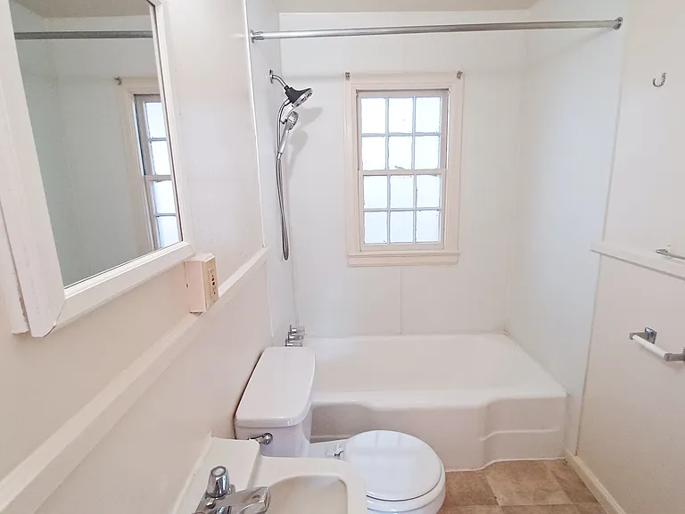 315 W Grove St #315 — Photo 8