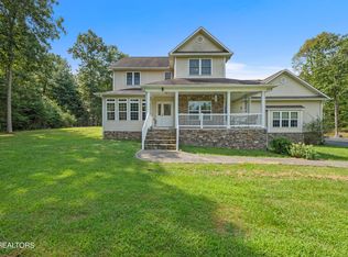 31 Basses Creek Ln, Crossville, TN 38572