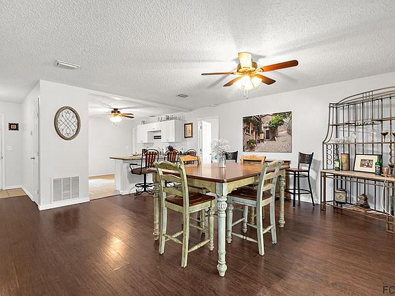 3rd image of 5 Farmdale Ln