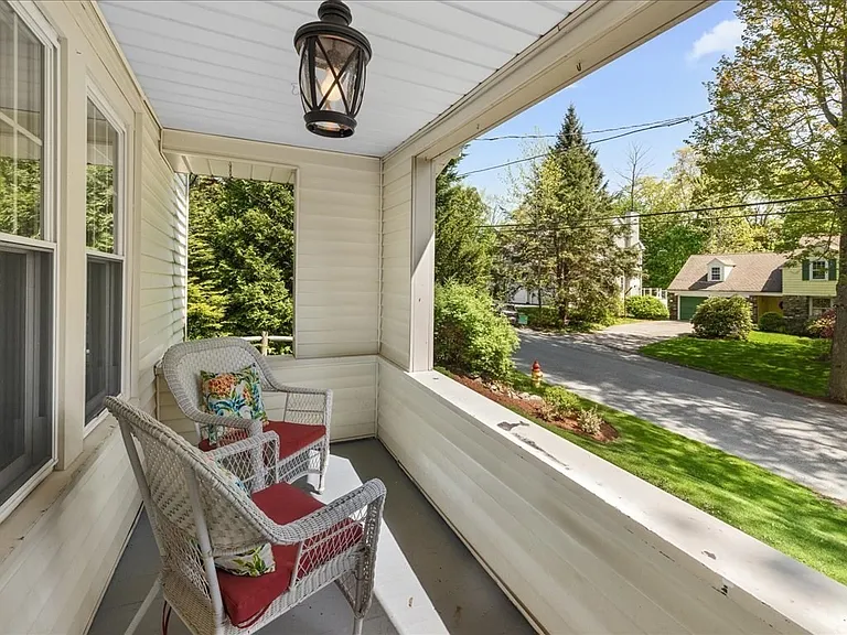 1 Wildrose Ave — Photo 3
