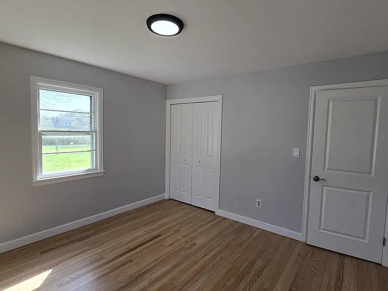 1384 Huntington Rd — Photo 15