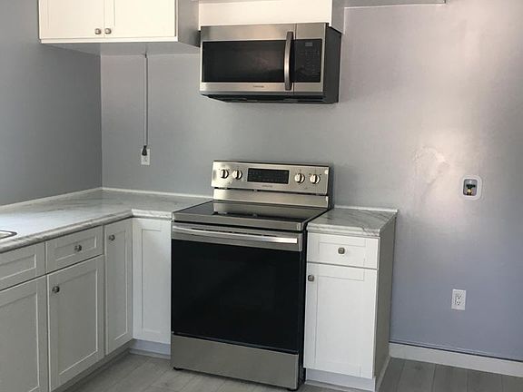 4th image of 7835 Kyle St