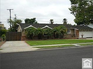 1906 N Greenbrier St, Santa Ana, CA 92706