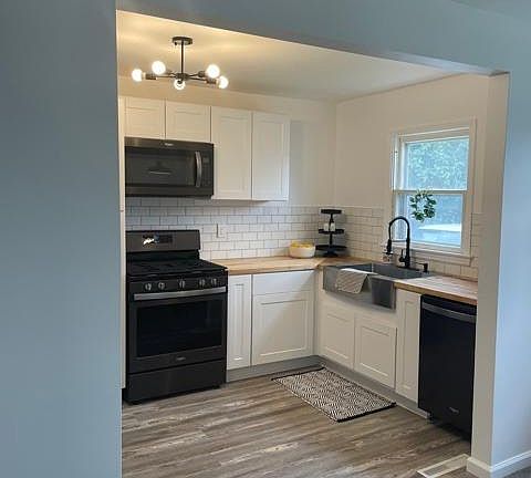 4th image of 311 Evans St