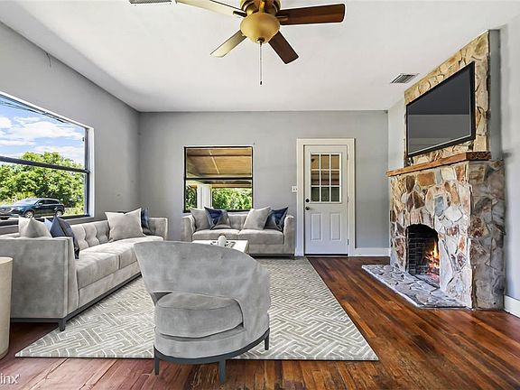 4th image of 349 Carnation Ct