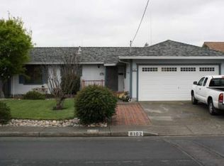 8102 Santa Barbara Dr, Rohnert Park, CA 94928
