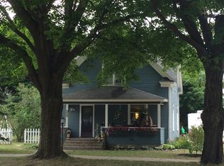 218 N East St, Boyne city, MI 49712