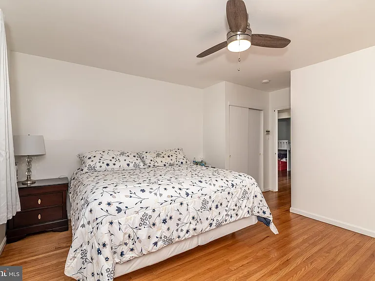 1744 Lark Ln — Photo 17