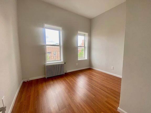 4th image of 134 17th St #4F