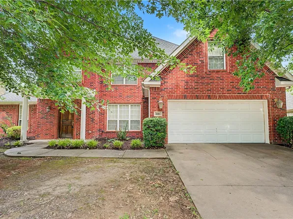 2391 N Water Oak Dr, Fayetteville, AR 72704