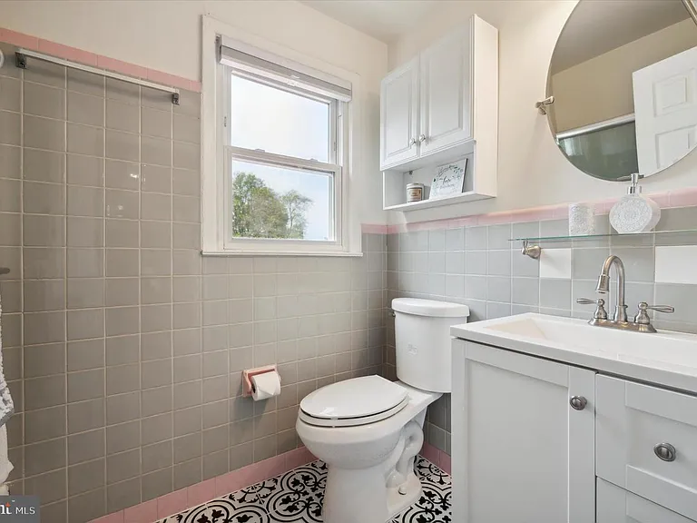 330 Williams Rd — Photo 16