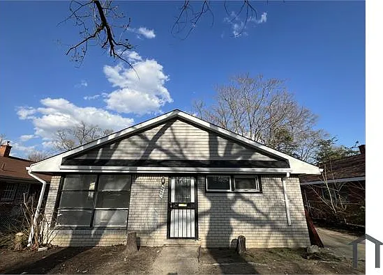 3 bed, $1,450 — Photo 1