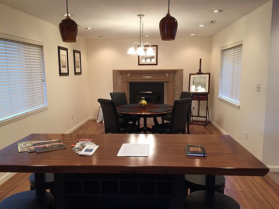 Dining Area Off Kitchen