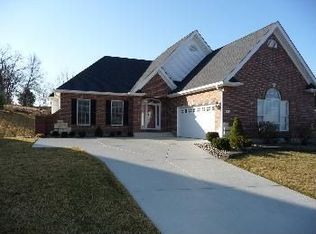 615 Dunmore Place Dr, Saint Charles, MO 63304