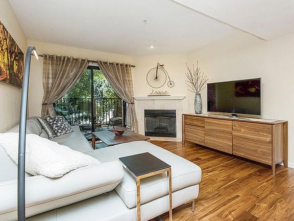 2nd image of 208 Foss Creek Cir APT C