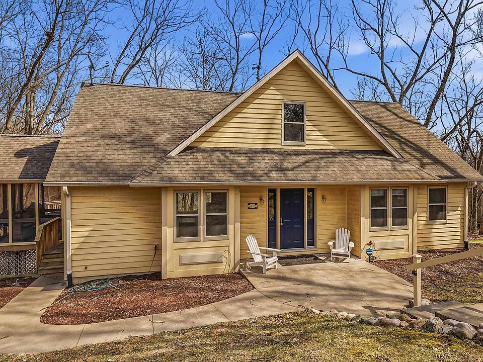 1st image of 42 Shorewood Dr