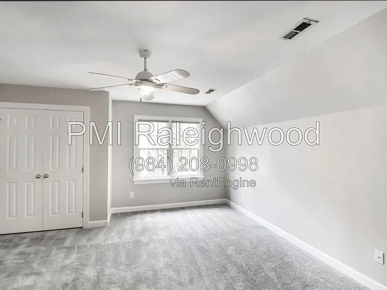 301 Perry Creek Dr — Photo 24