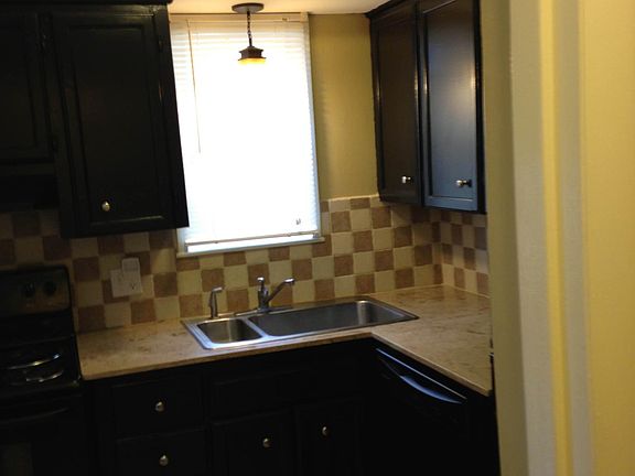 5th image of 2512 S Florence Ave