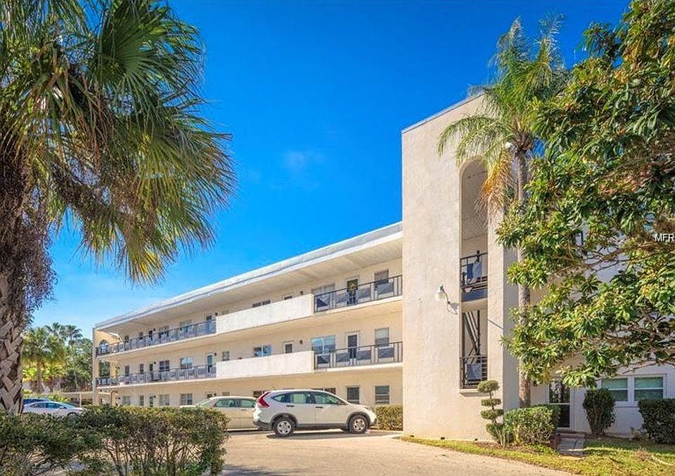1st image of 100 El Camino Dr APT 306