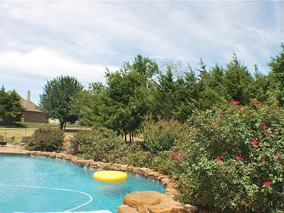 4th image of 132 Cedar Park Ct
