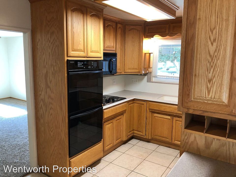 1st image of 515 Mulberry Cir